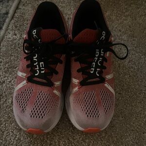 Cluco Women's Red and Black Athletic Shoes